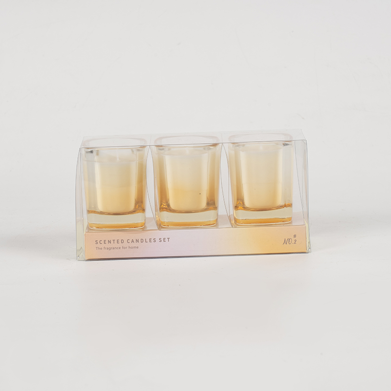 Set lilin persegi 3 buah dengan warna gradien