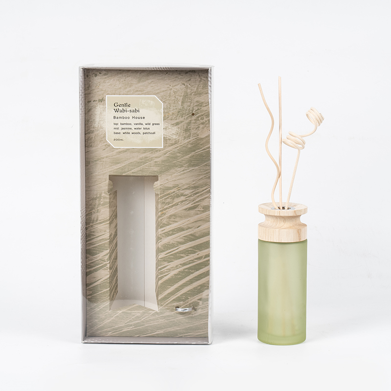 Labu kaca silinder kelas atas reed diffuser premium dengan vendor diffuser aroma tongkat kayu