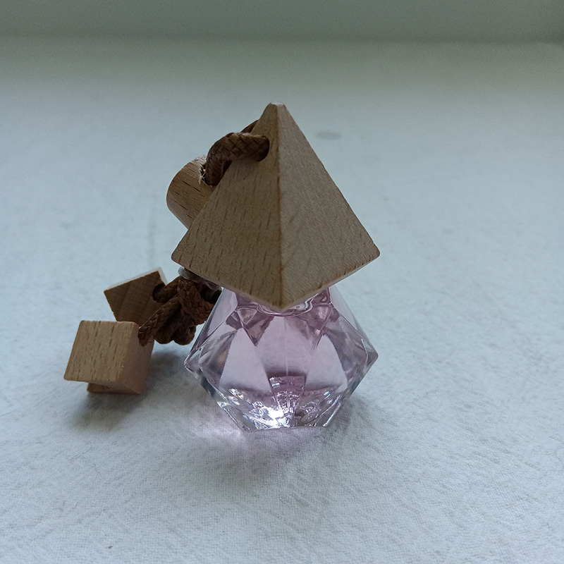 Penyegar Udara Gantung Mobil Berbentuk Berlian Segitiga/Penyebar Pengharum Ruangan Mobil/Penyegar Udara Mobil Aromatik/Penggantung Parfum Mobil